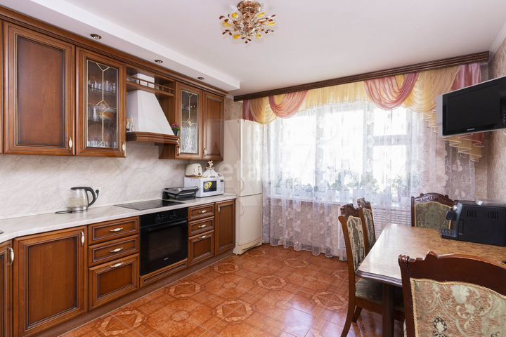 3-к. квартира, 90,7 м², 4/10 эт.