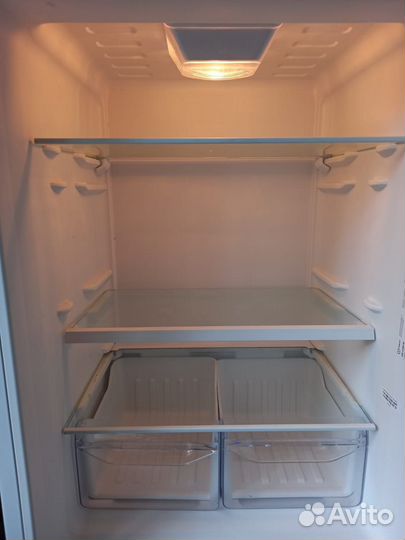 Холодильник новый Indesit