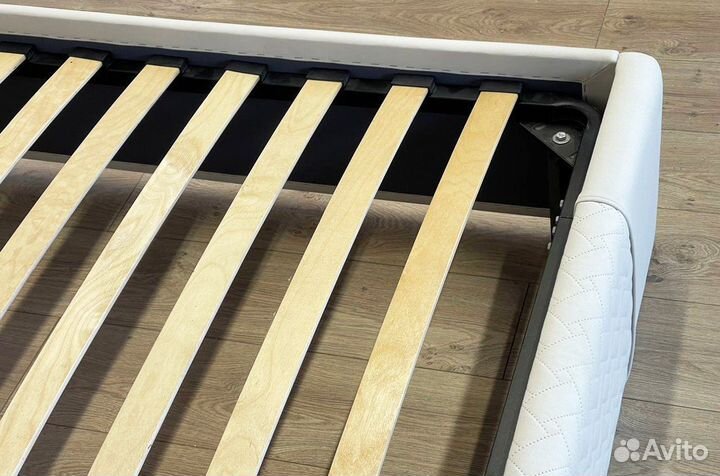 Кровать двухспальная 160 200