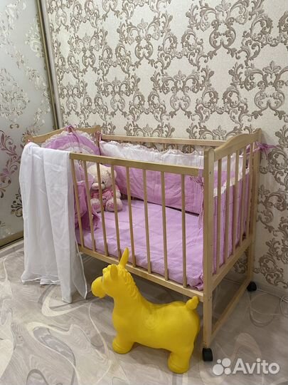 Детская кроватка