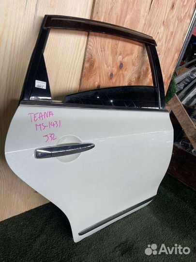 Задняя правая дверь Nissan Teana j32