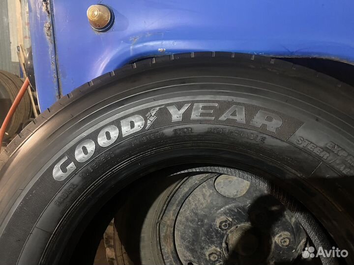 Продам коплект колес Goodyear s100 R22,5