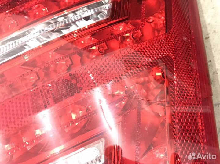 Фонарь задний правый Mercedes W221