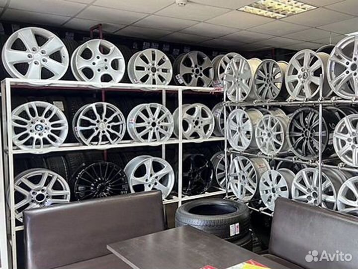 Michelin X-Ice North 215/65 R16