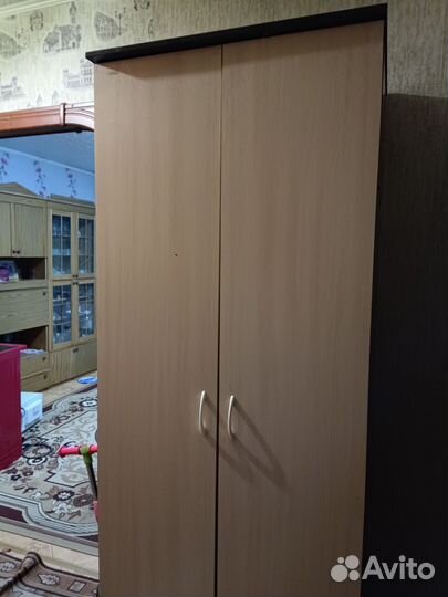 Шкаф