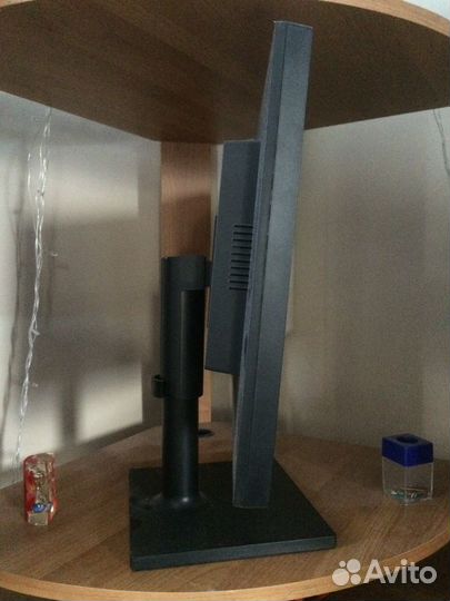 Монитор Самсунг 22