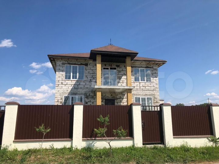 Дом 186,2 м² на участке 10 сот.