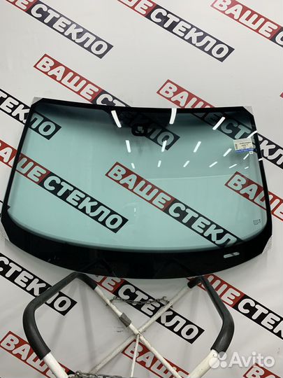 Лобовое стекло Volkswagen Jetta