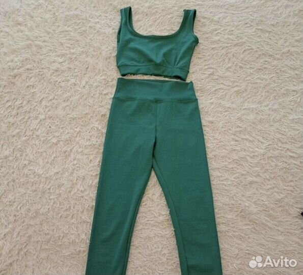 Фитнес костюм новый