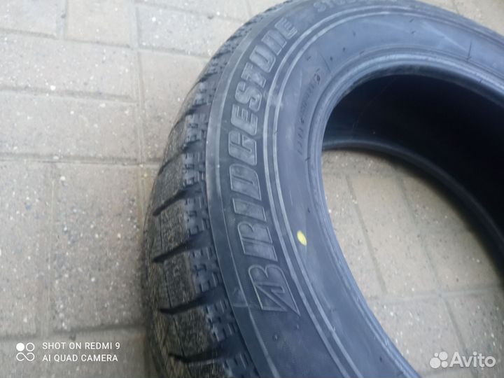 Bridgestone Blizzak Ice 215/65 R16