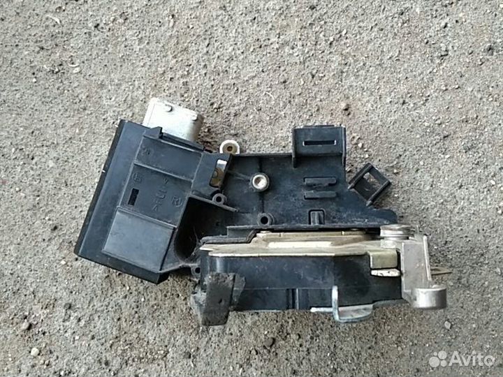Замок передней правой двери BMW E39