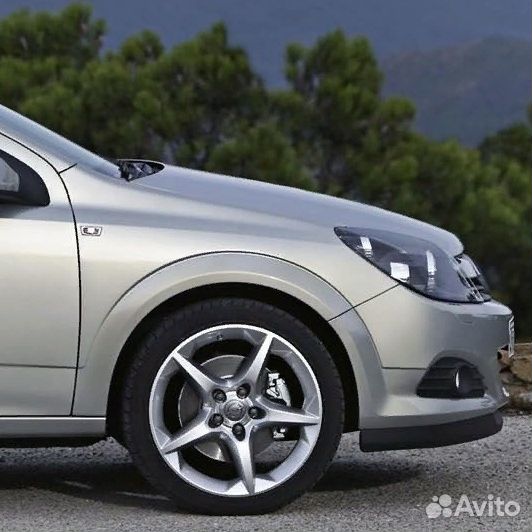 Крыло переднее правое в цвет Opel Astra H