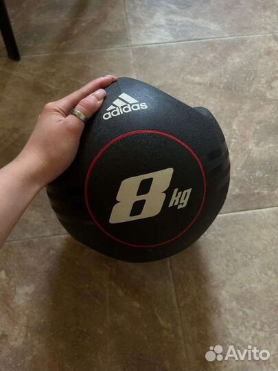 Медбол Adidas с ручками8 кг