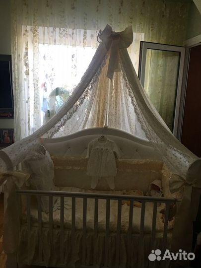 Кровать