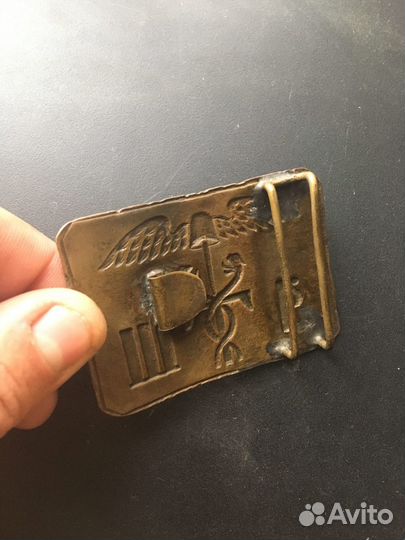 Пряжка А Т Ш на кадуцеях