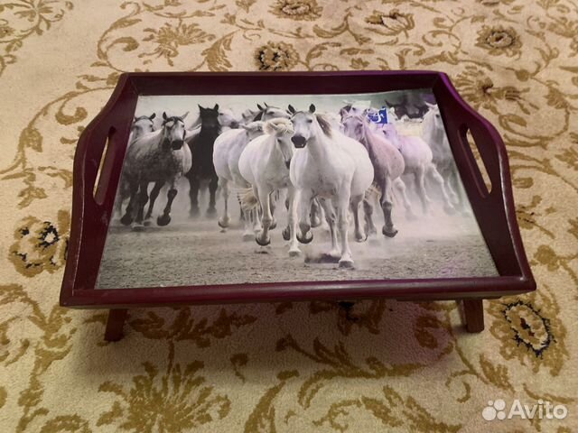 Разнос на ножках