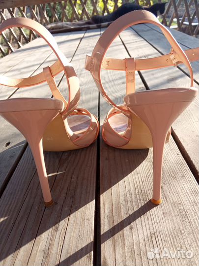 Босоножки летние