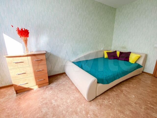 3-к. квартира, 80 м², 4/10 эт.