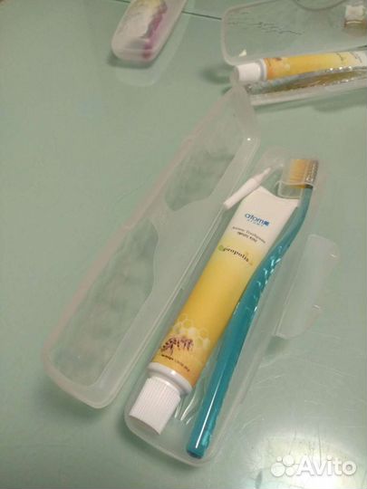 Дорожный набор с зубной пастой и щёткой