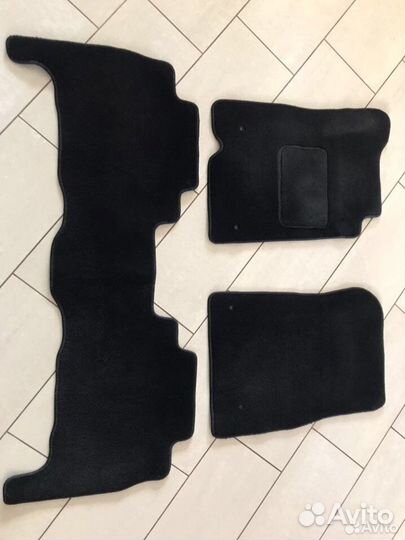 Ковры на Тойота Ленд Крузер 200