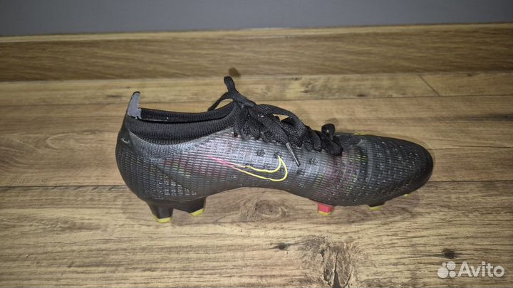 Футбольные бутсы nike mercurial р.39,5