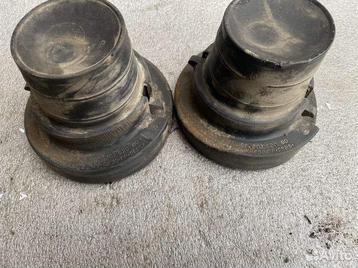 Тарелка пружины Citroen C4 Picasso