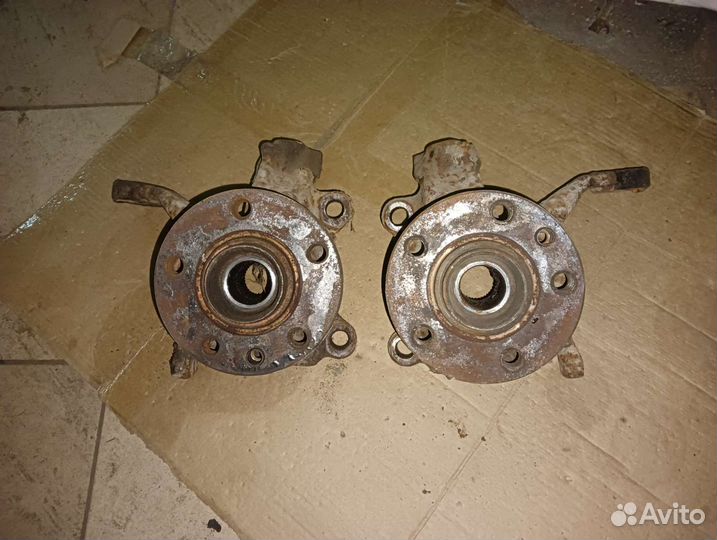 Кулаки поворотные Transporter T4