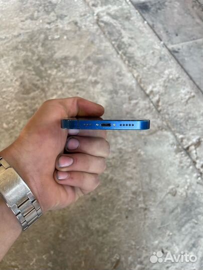 iPhone 12, 64 ГБ