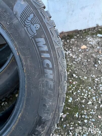 Michelin X-Ice North 4 215/65 R16 102T