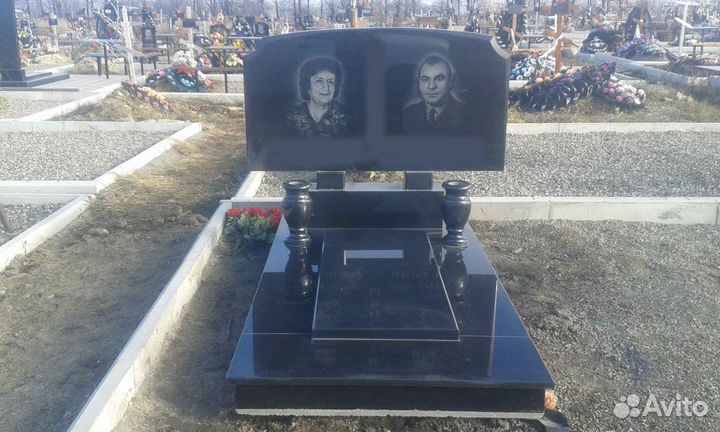Памятники Плитка