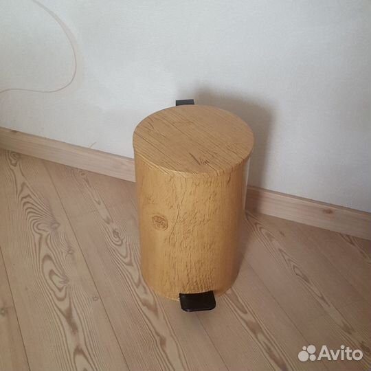 Ведро с педалью мусорное новое