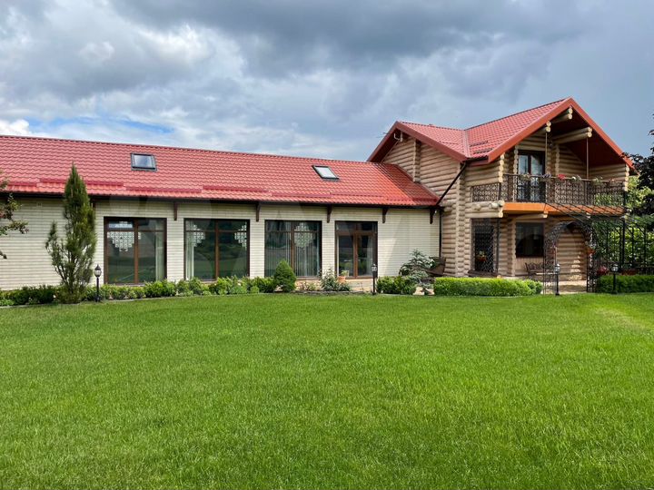 Дом 550 м² на участке 80 сот.