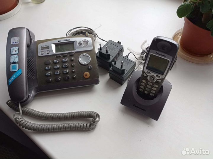 Домашний телефон panasonic