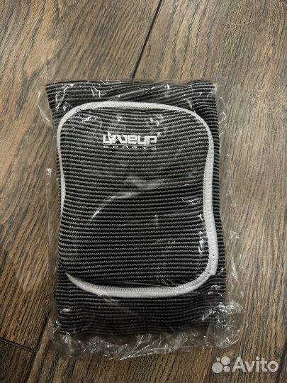 Наколенник