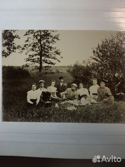 Семейный фотоальбом дореволюционный