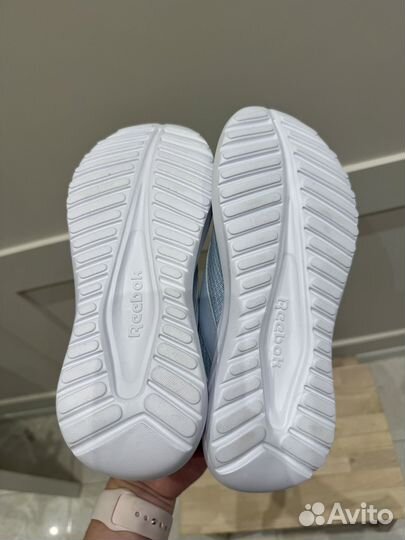 Кроссовки reebok женские 35 новые голубые