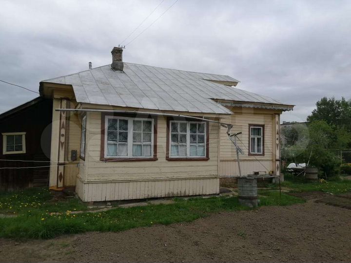 Дом 61 м² на участке 9,3 сот.