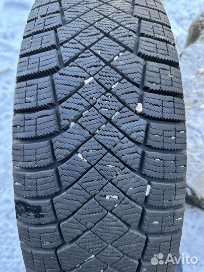 Pirelli Ice Zero 195/65 R15