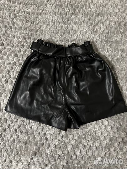 Продам шорты женские кожаные