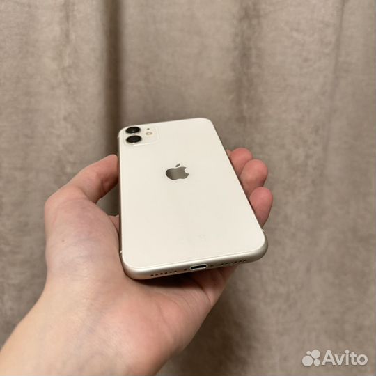 iPhone 11, 64 ГБ
