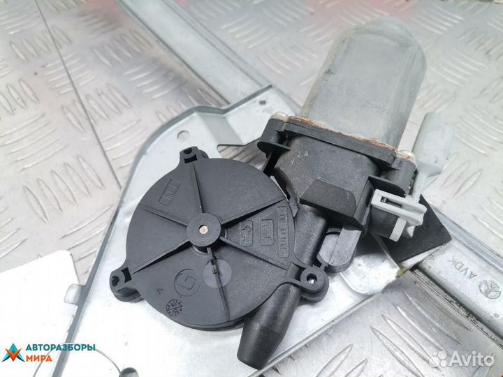 Стеклоподъемник передний правый Citroen Xantia