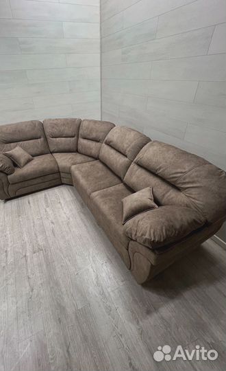 Перетяжка мягкой мебели (бесплатная доставка)