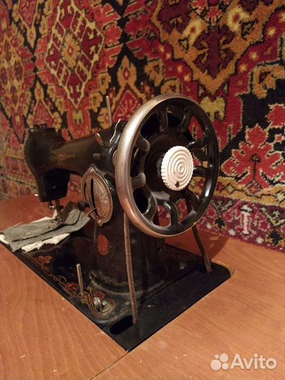 Швейная машинка