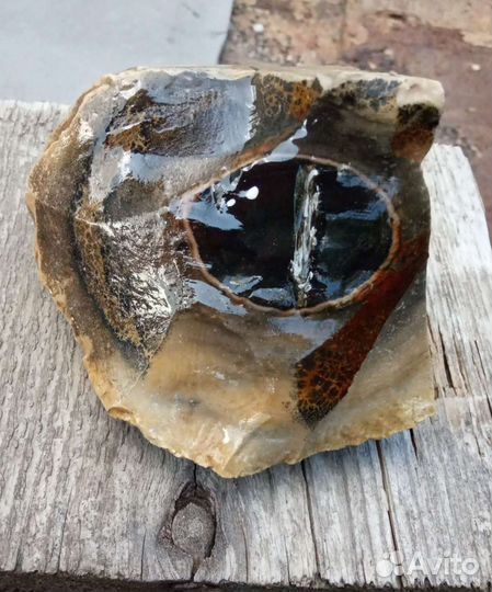 Камень глаз дракона