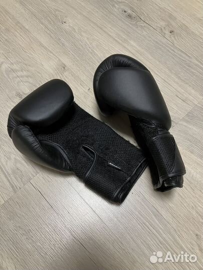 Боксерские перчатки 12 oz Demix