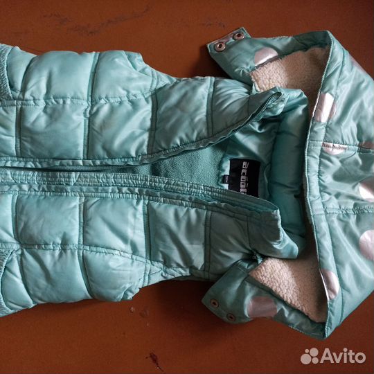 Куртка безрукавка девочке 116