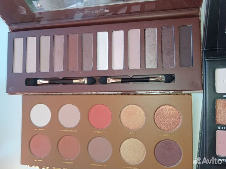 Тени разные, кисть и хайлайтер Лаура Геллер