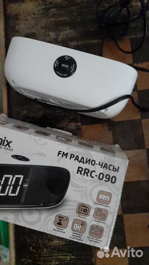 Стильные радио-часы Ritmix RRC-090