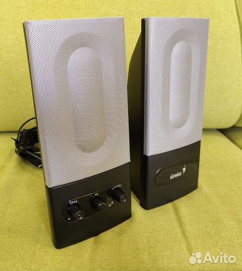 Акустическая система Genius SP-F200