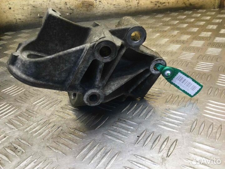 Кронштейн двигателя Ford Focus 98mm6f001a1a hwdb